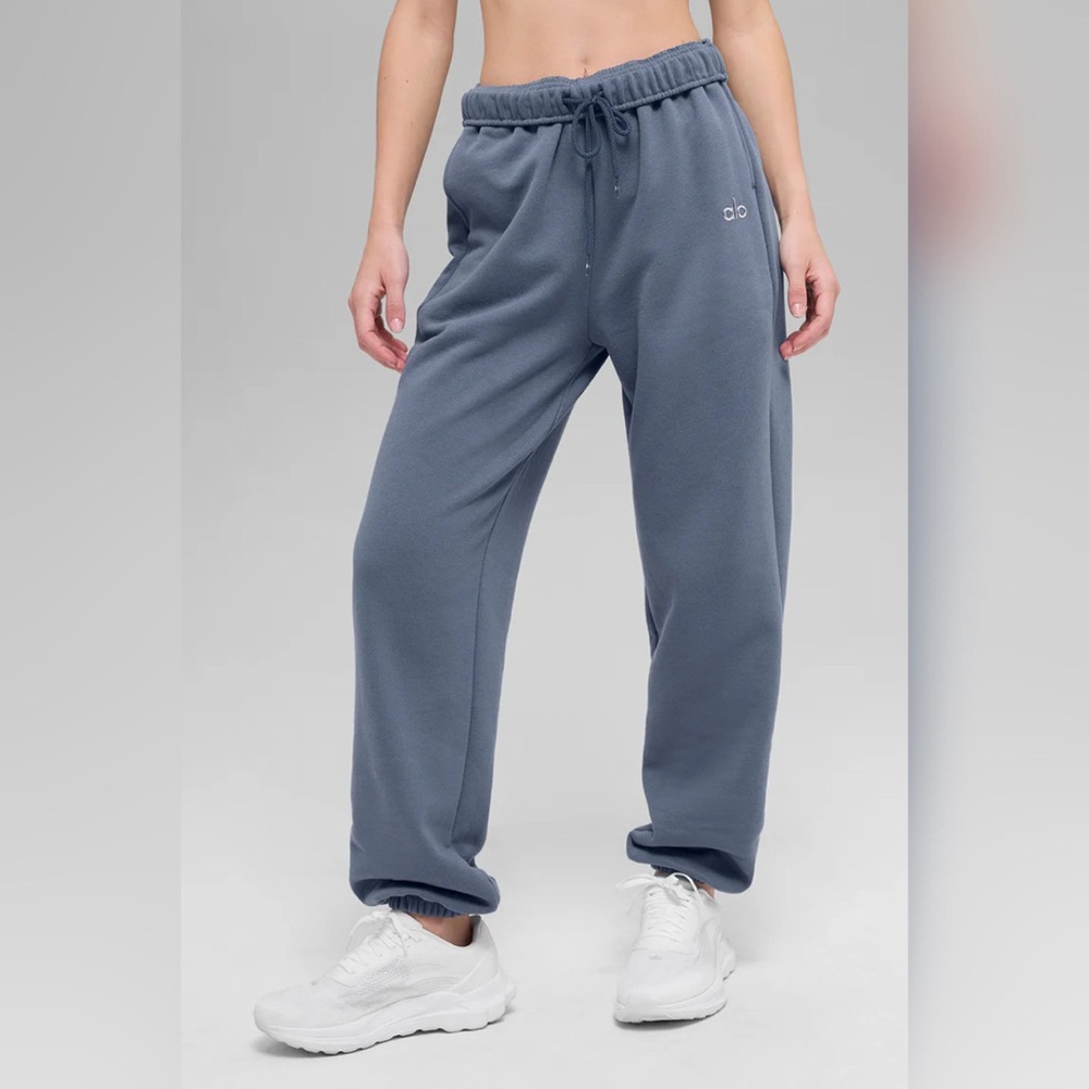 Alo Accolade Sweatpants in Bluestone